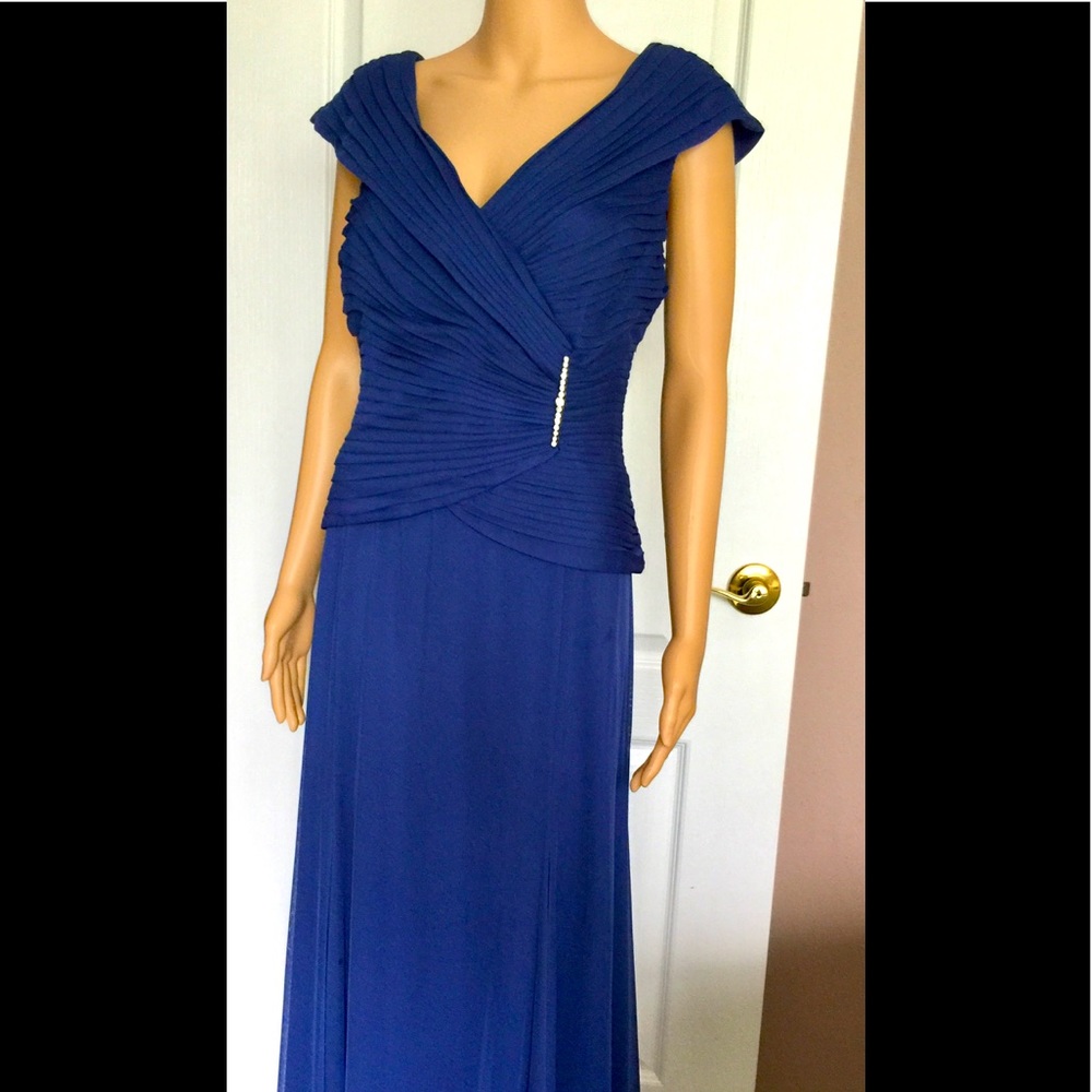 Ruched V- Neck Chiffon Dress